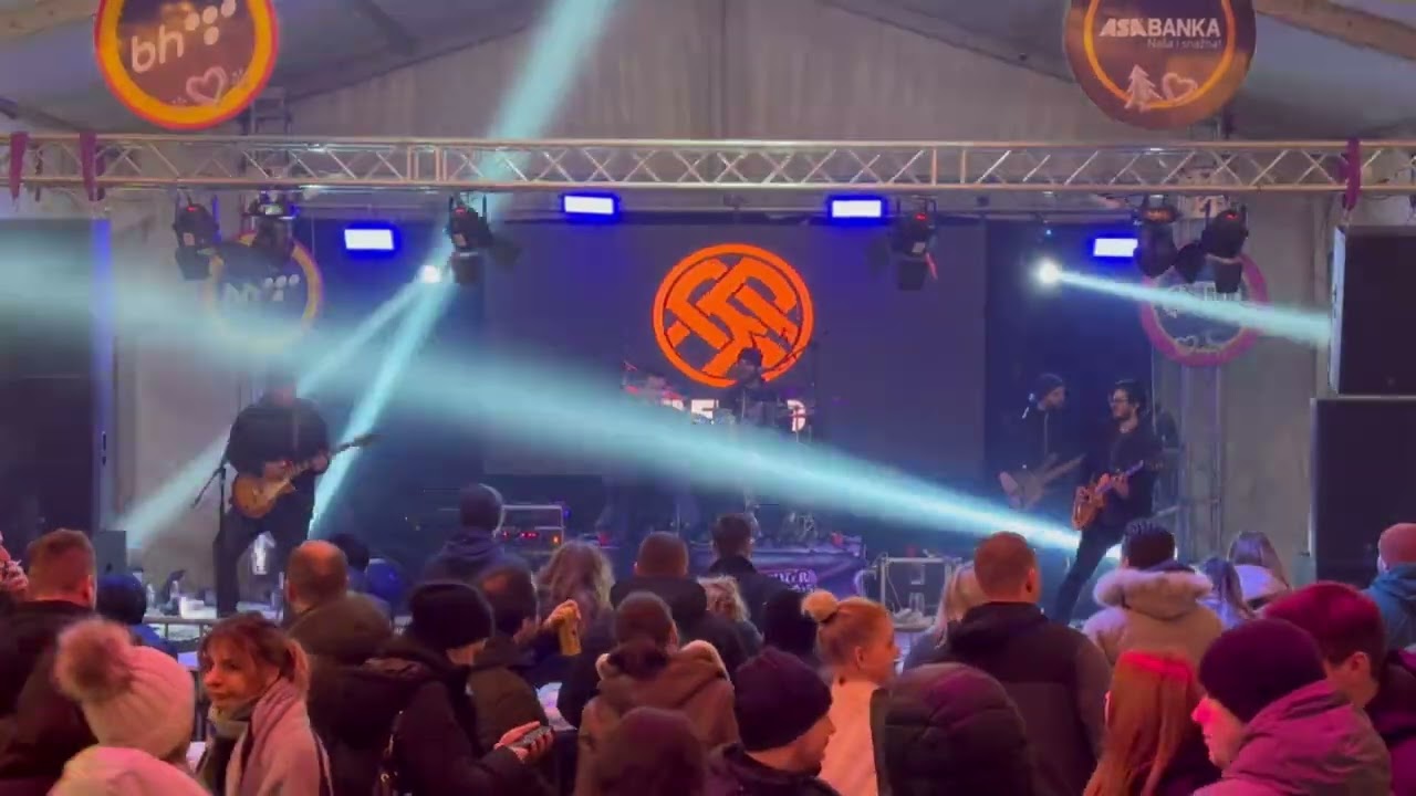 Grupa RETRO - U prolazu / Kreni prema meni [Winter Park Bihać Live]