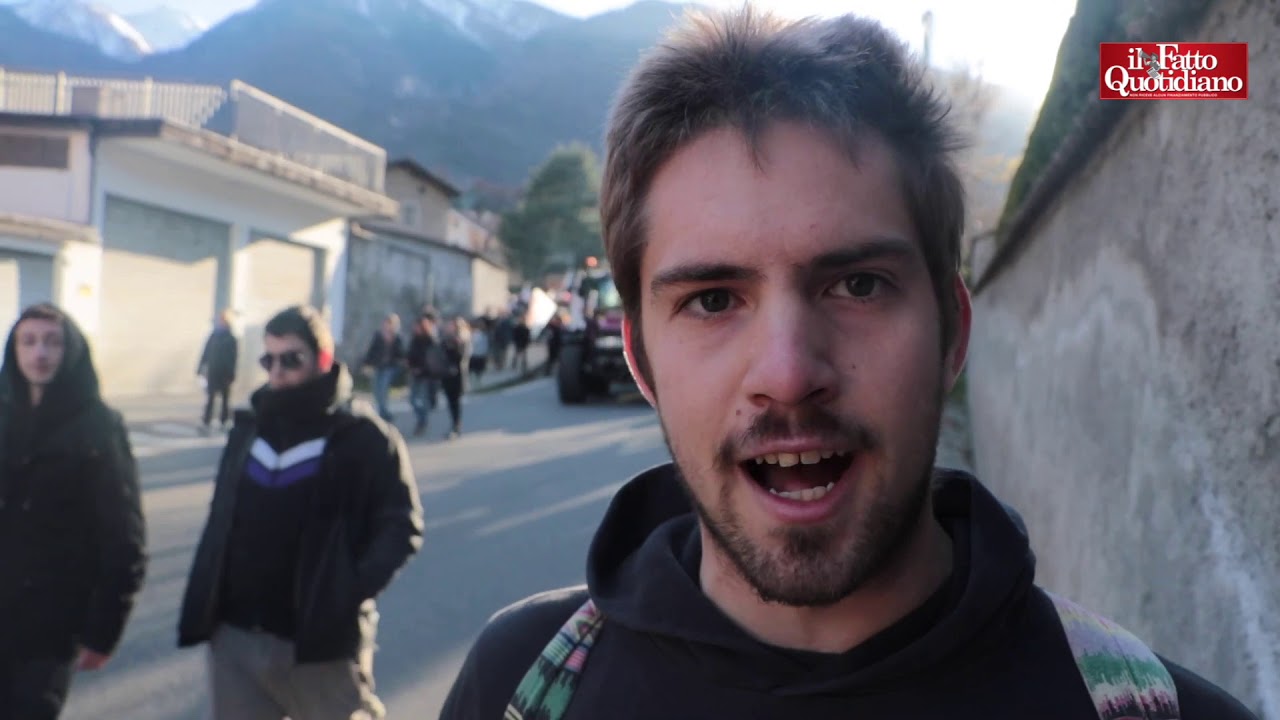 No Tav, corteo con Fridays for future: “Governo promuove opere che distruggono il pianeta”