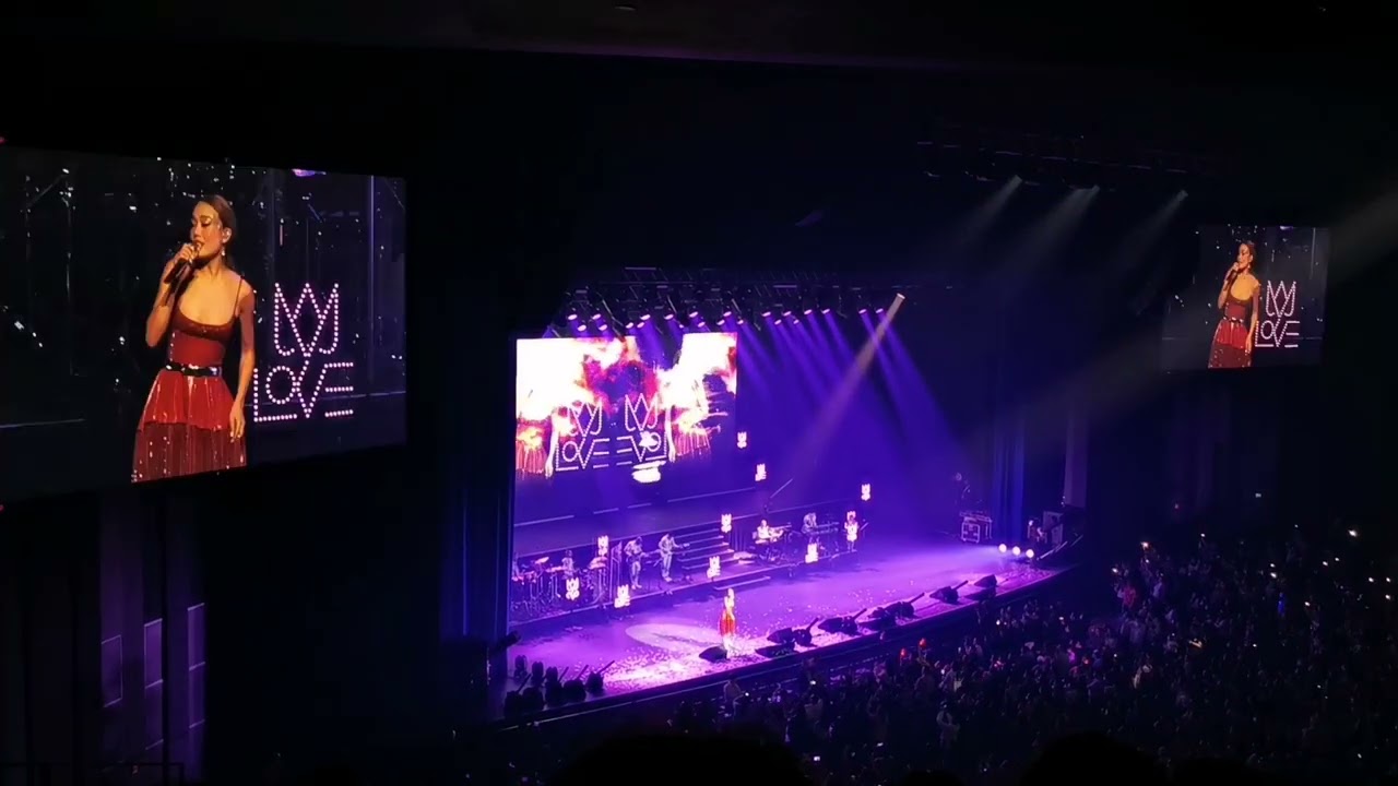 逃避你  •  容祖兒  2022/11/20  多倫多演唱會  Encore 環節  5000人現場大合唱
