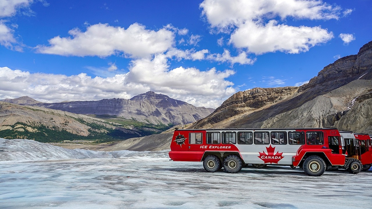 Canada, Alberta, Columbia Icefield and Skywalk