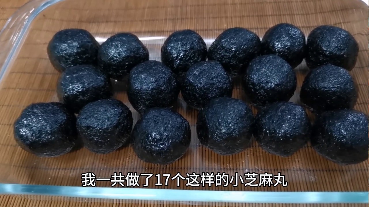 养生常吃黑芝麻，不需要9蒸9晒也能做黑芝麻丸，新手也能轻松做，每天一人一粒，简单方便保健养生