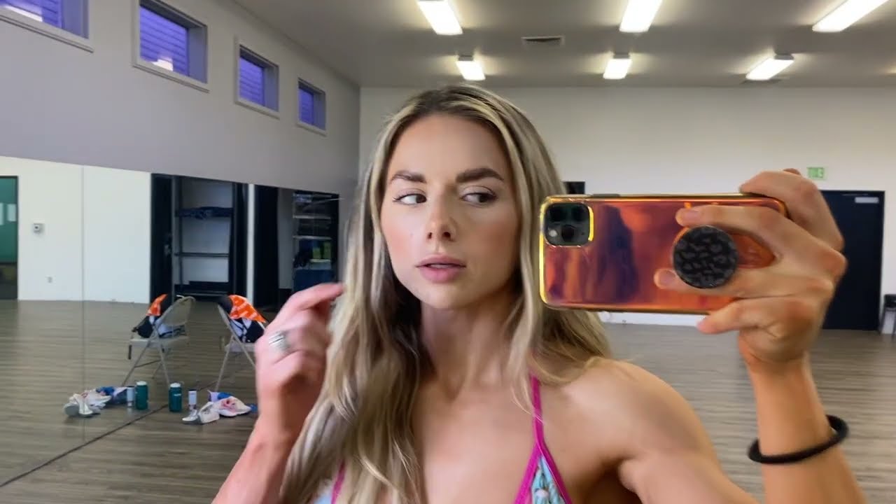IFBB Bikini Pro Show/Prep VLOG-2 weeks out turned peak week...last minute plans.