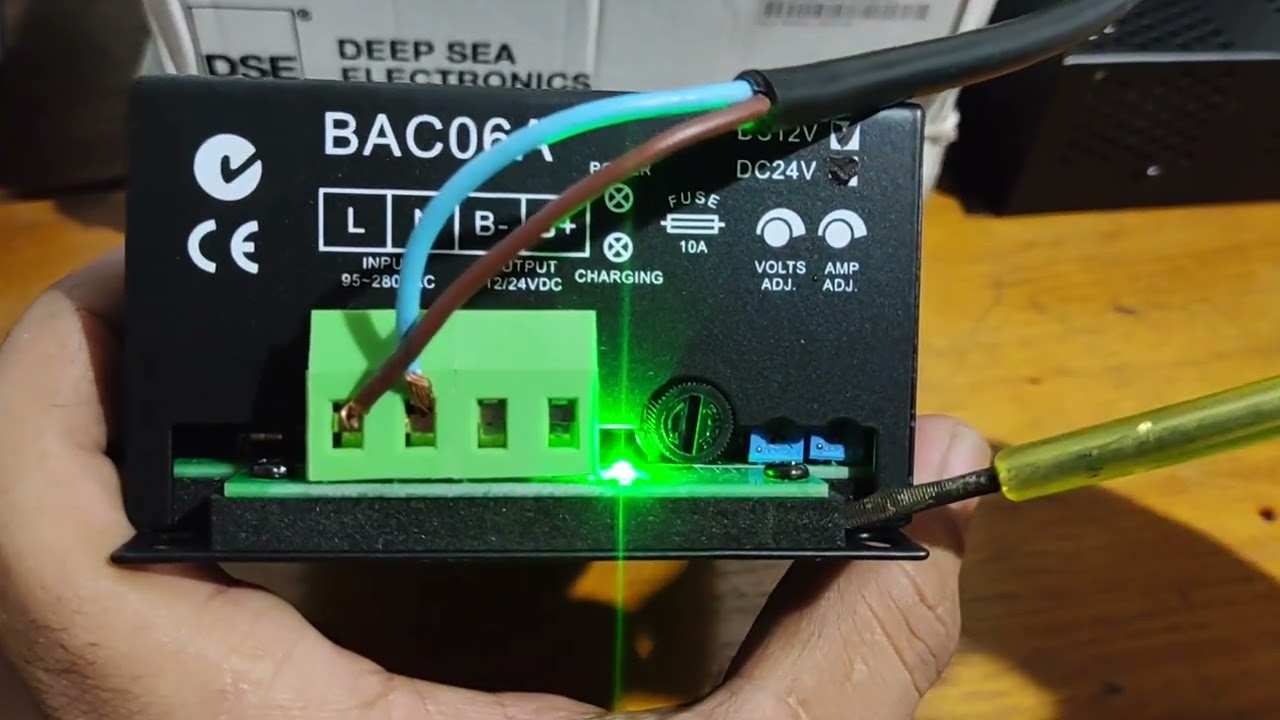 Funcionamento de Carregador/flutuador de bateria Smartgem BAC06A 12v.