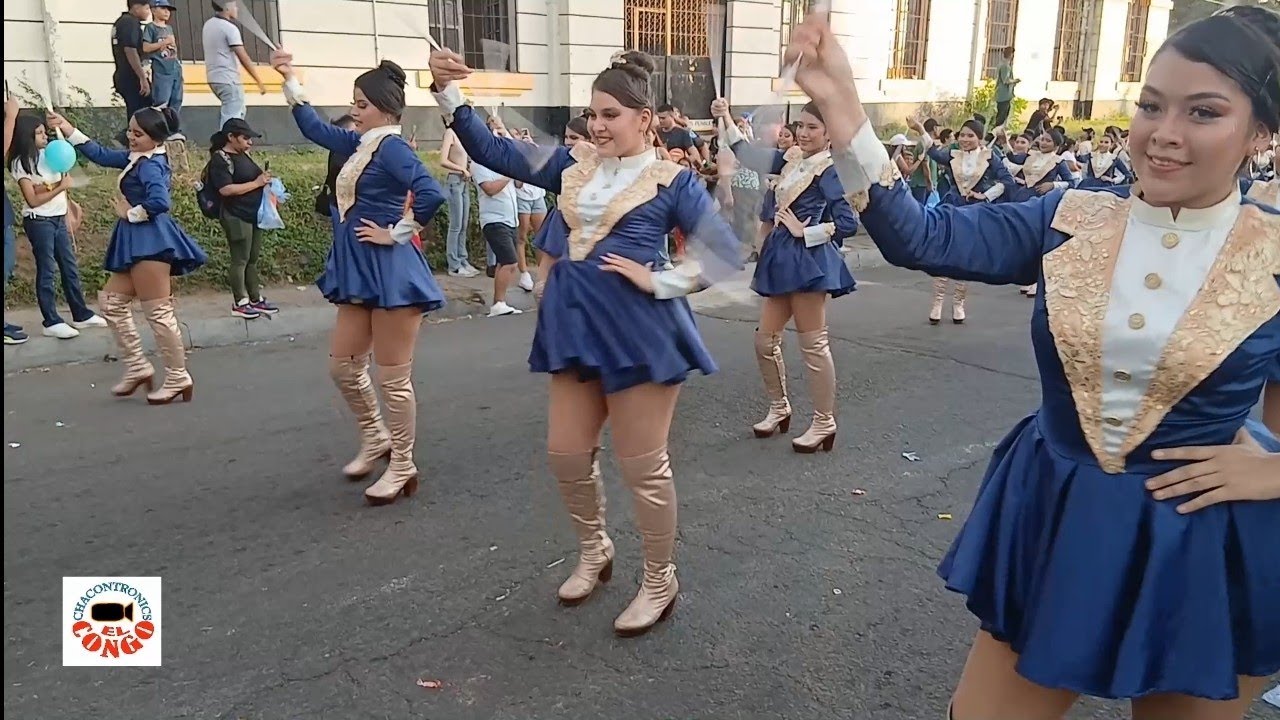 💃🏻BANDA MUNICIPAL LA LIBERTAD OESTE🎷 en Desfile del Correo Sonsonate 2026, El Salvador. 