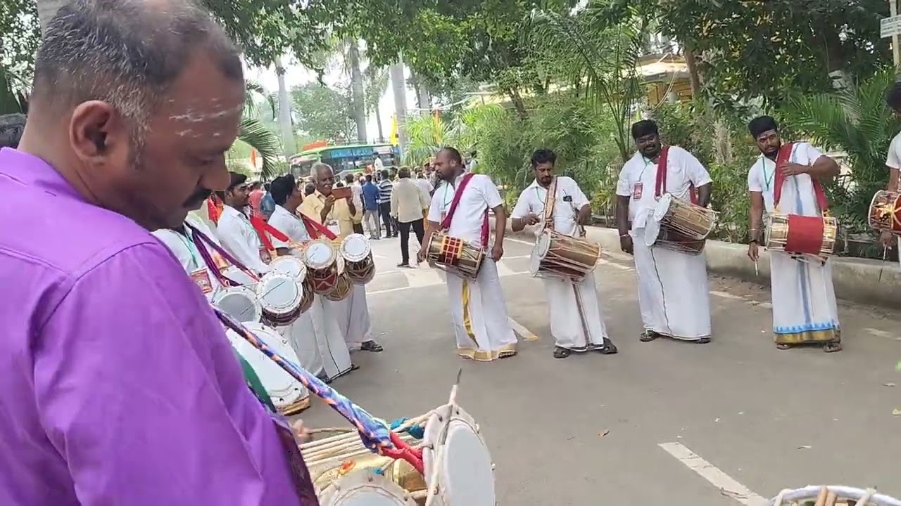 வேலூர் மாவட்டம் நடிகர் மற்றும் நாட்டுபுற கலைஞர்கள் மாநாடு அன்பு பம்பை கலைகுழு 9952103124