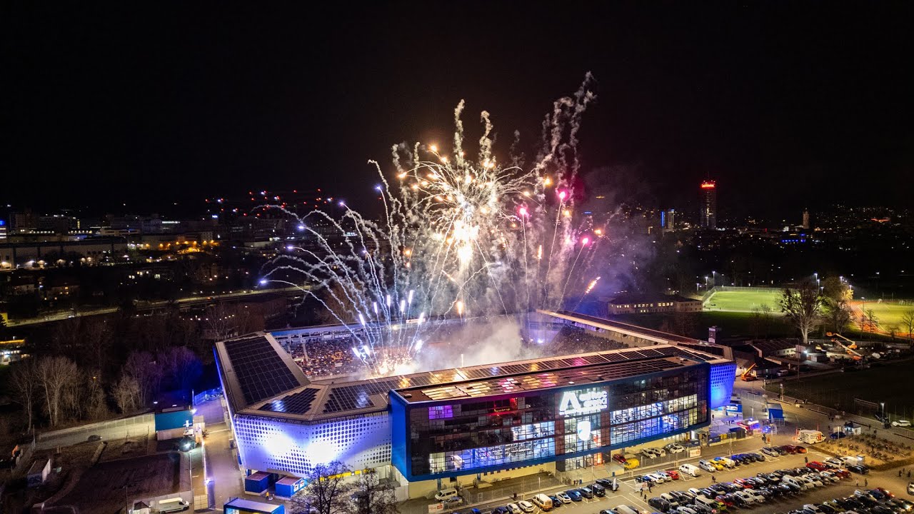 Das große Weihnachtssingen 2024 in der ad hoc arena im Ernst-Abbe-Sportfeld