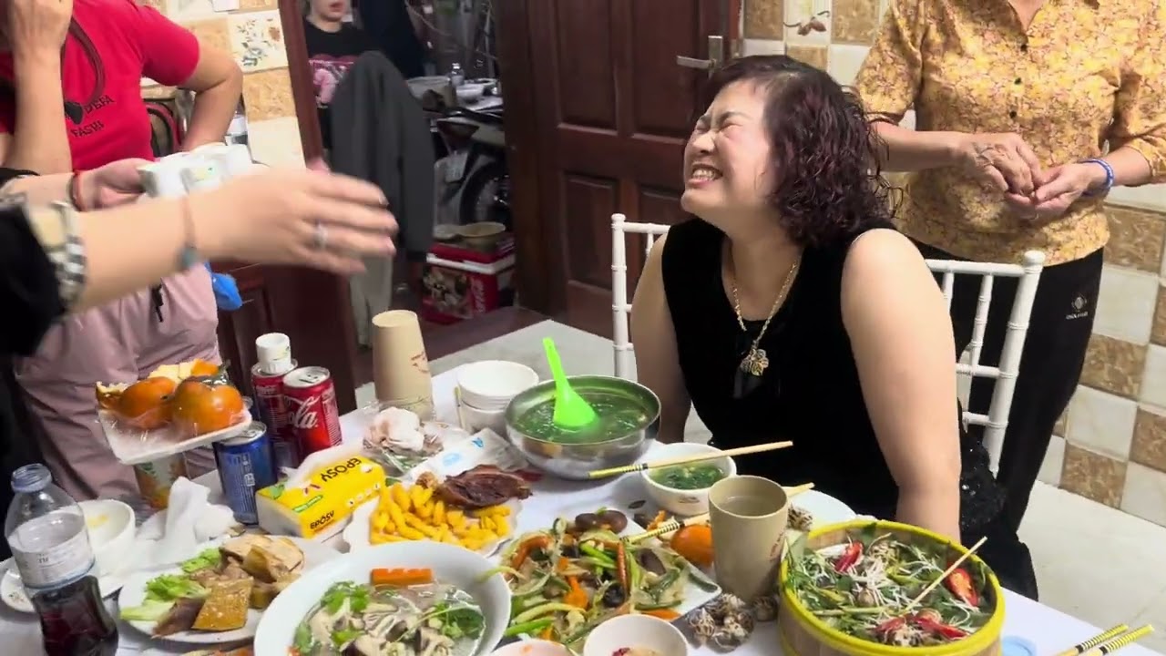 bà nội Minh Khôi hơi máu nhân ngày sinh nhật 1 tuổi