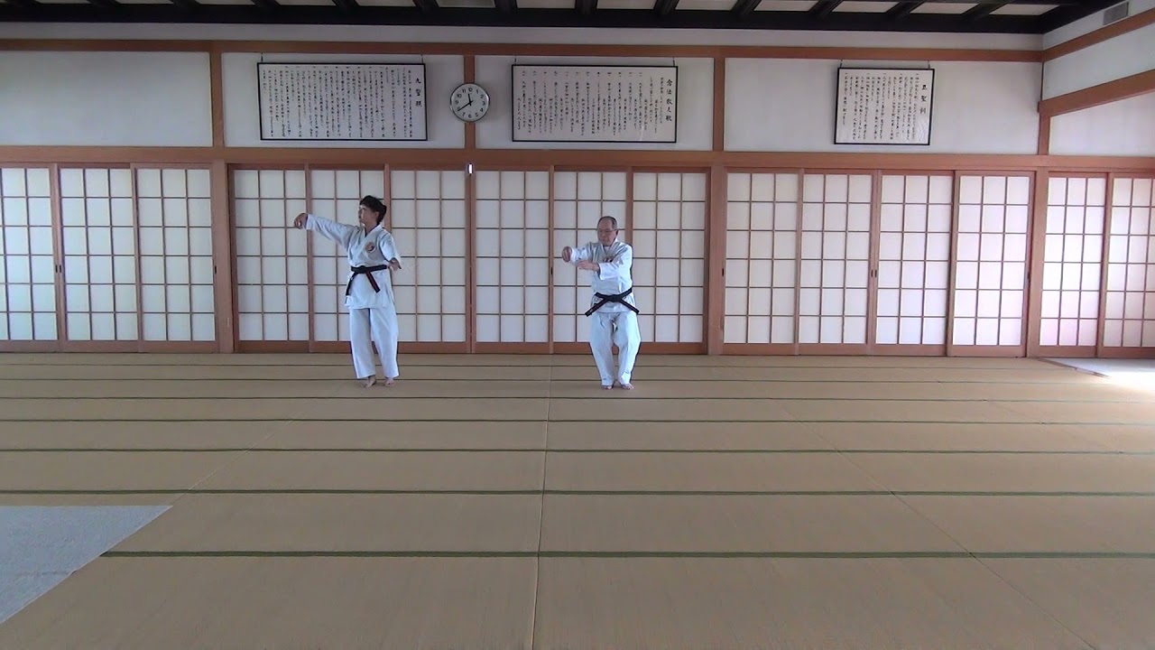 楊名時太極拳　笠島三枝子師範と佐々木博之師範との共演