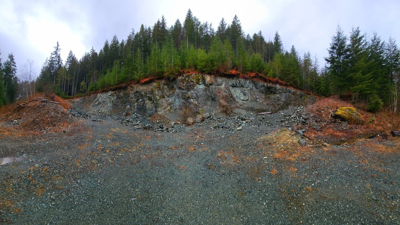 Quarry Reveals Dozens Of Hidden Bornite - Chalcopyrite - Magnetite - Skarn Lenses!