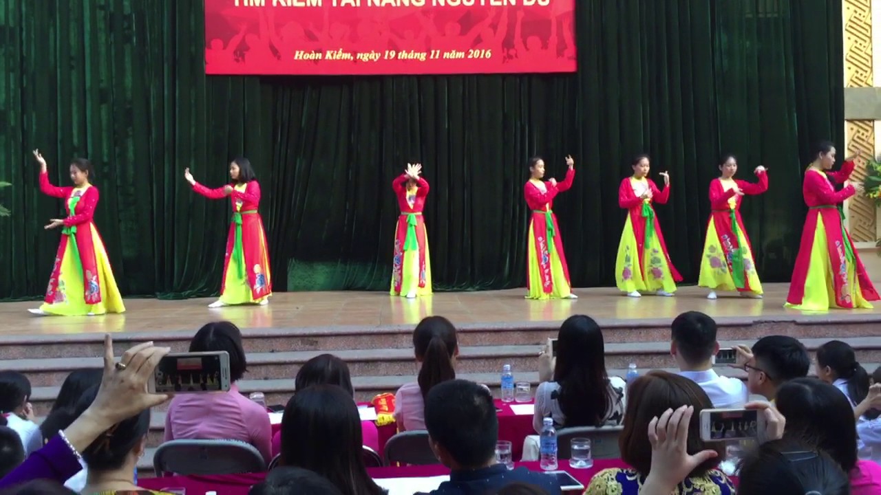 8k THCS Nguyễn Du - Hoàn Kiếm ( bánh trôi nước & cô tấm ngày nay)