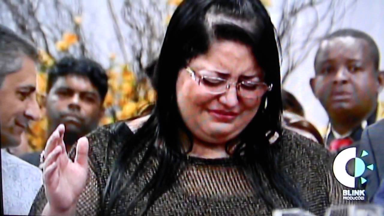 #FernandaOliveira Fernanda Oliveira recebendo profecia de Deus do Pr. Angelo Galv&atilde;o | Gide&otilde;es 2014