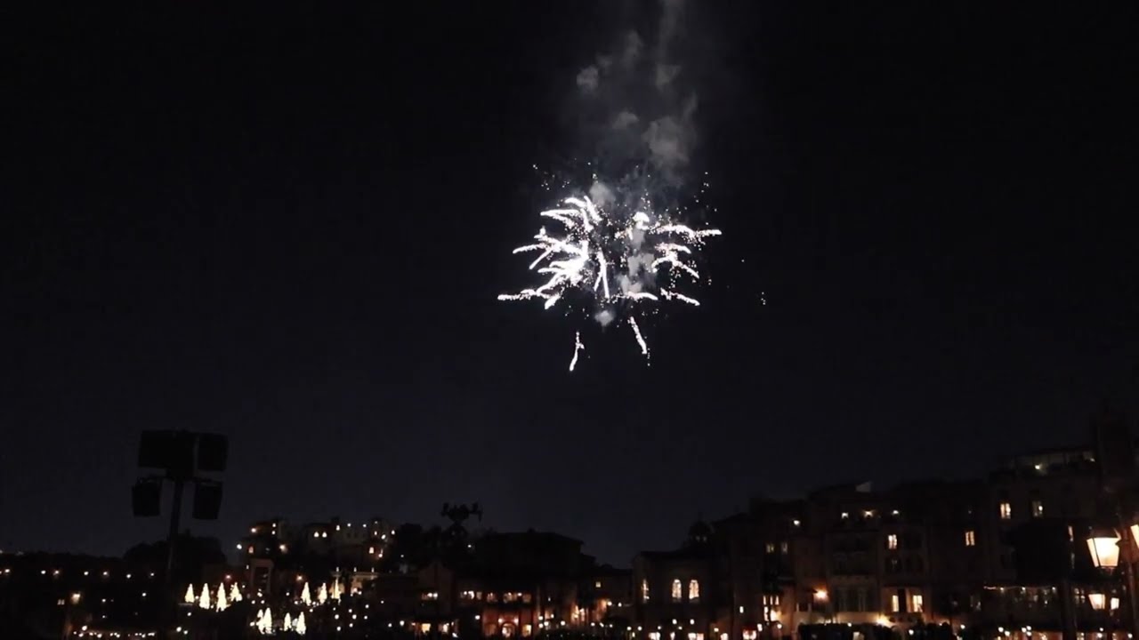 Starbright Christmas! - Tokyo DisneySea fireworks show