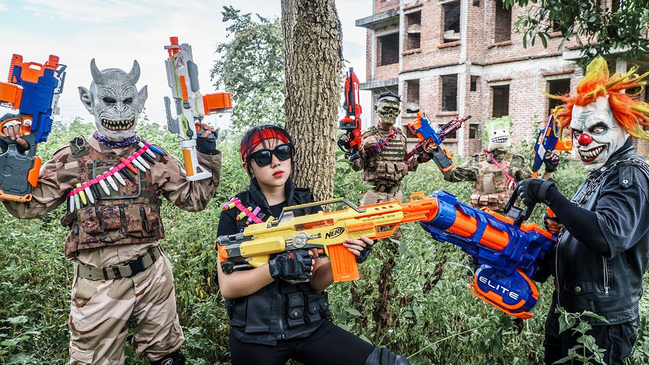 Gugu Gaming : Girl SWAT Warrior Xman Nerf Guns FIGHT Criminal Group XICMAN Mask Bandits Gold Button