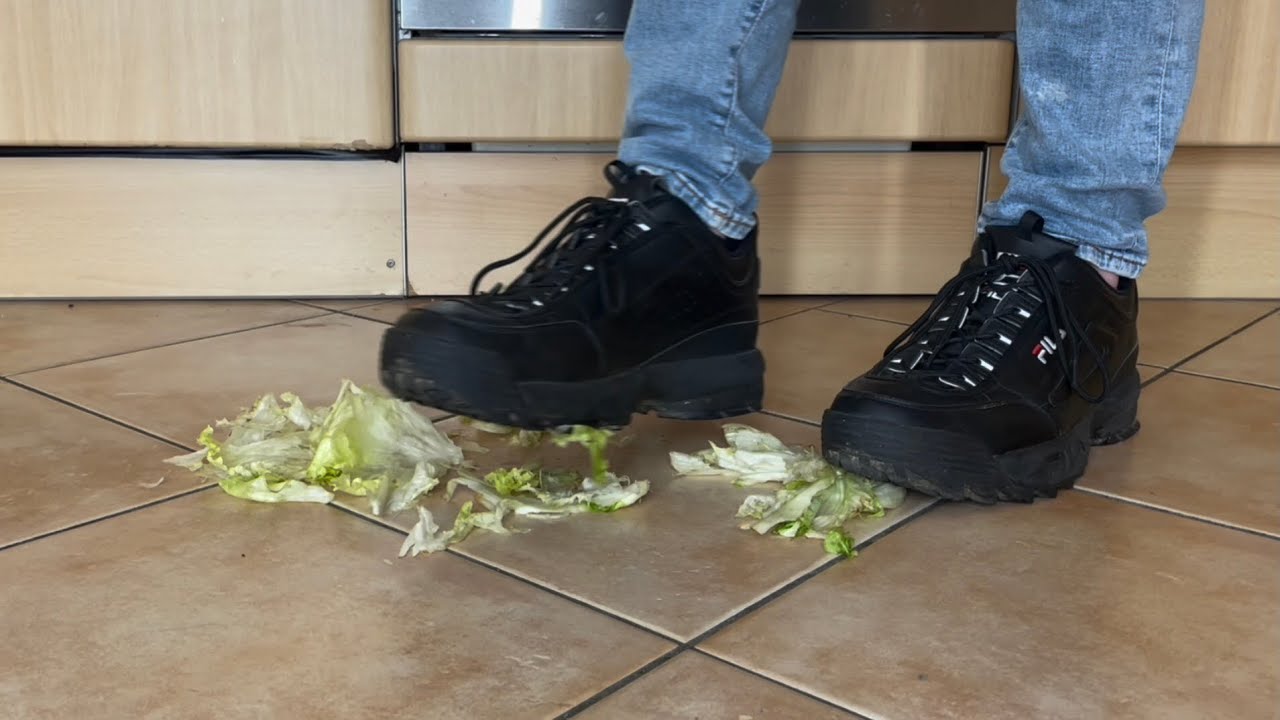 Lettuce Crush ASMR + Vacuum Cleanup (Fila Disruptor Edition)