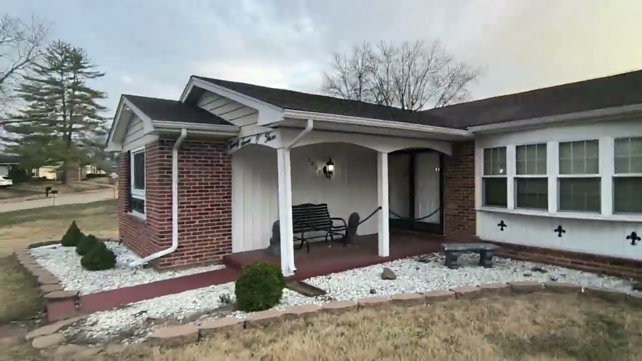Florissant Easy Flip Available for Cash Buyers 2703 Aberdeen, Florissant, MO 63033