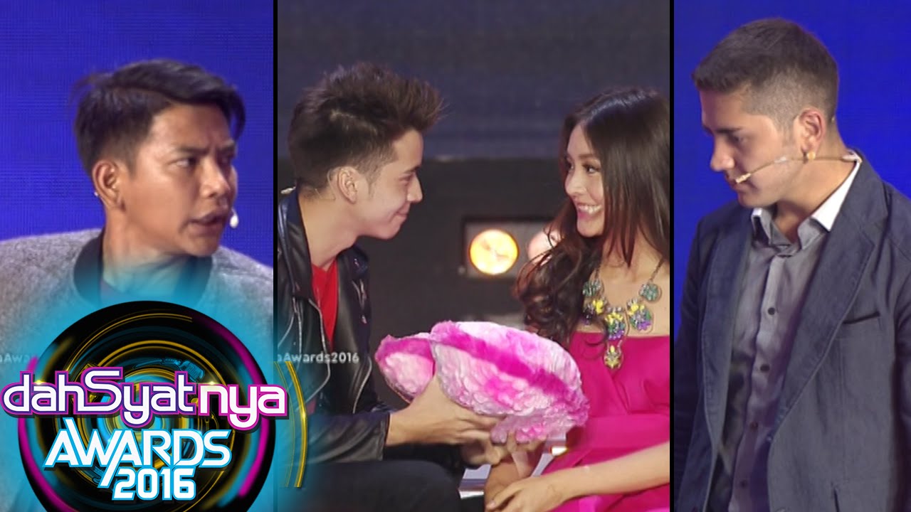 Reva & Boy Lagi Pacaran Diganggu Alex, Iyan, & Haikal [Dahsyat Awards 2016] [25 Jan 2016]