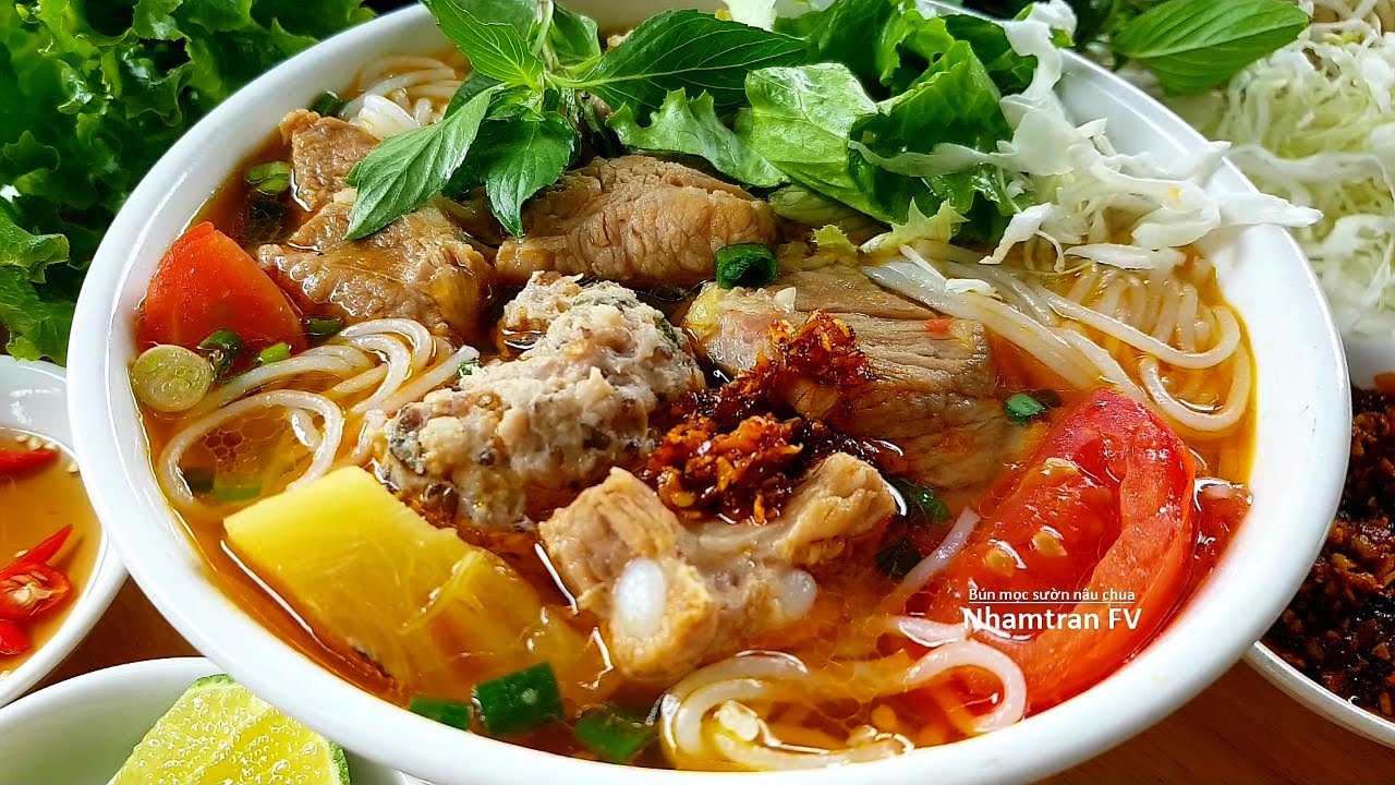 BÚN MỌC SƯỜN NẤU CHUA vị thanh ngọt dịu đậm đà thơm ngon mùa nào ăn cũng hợp |Nhamtran FV