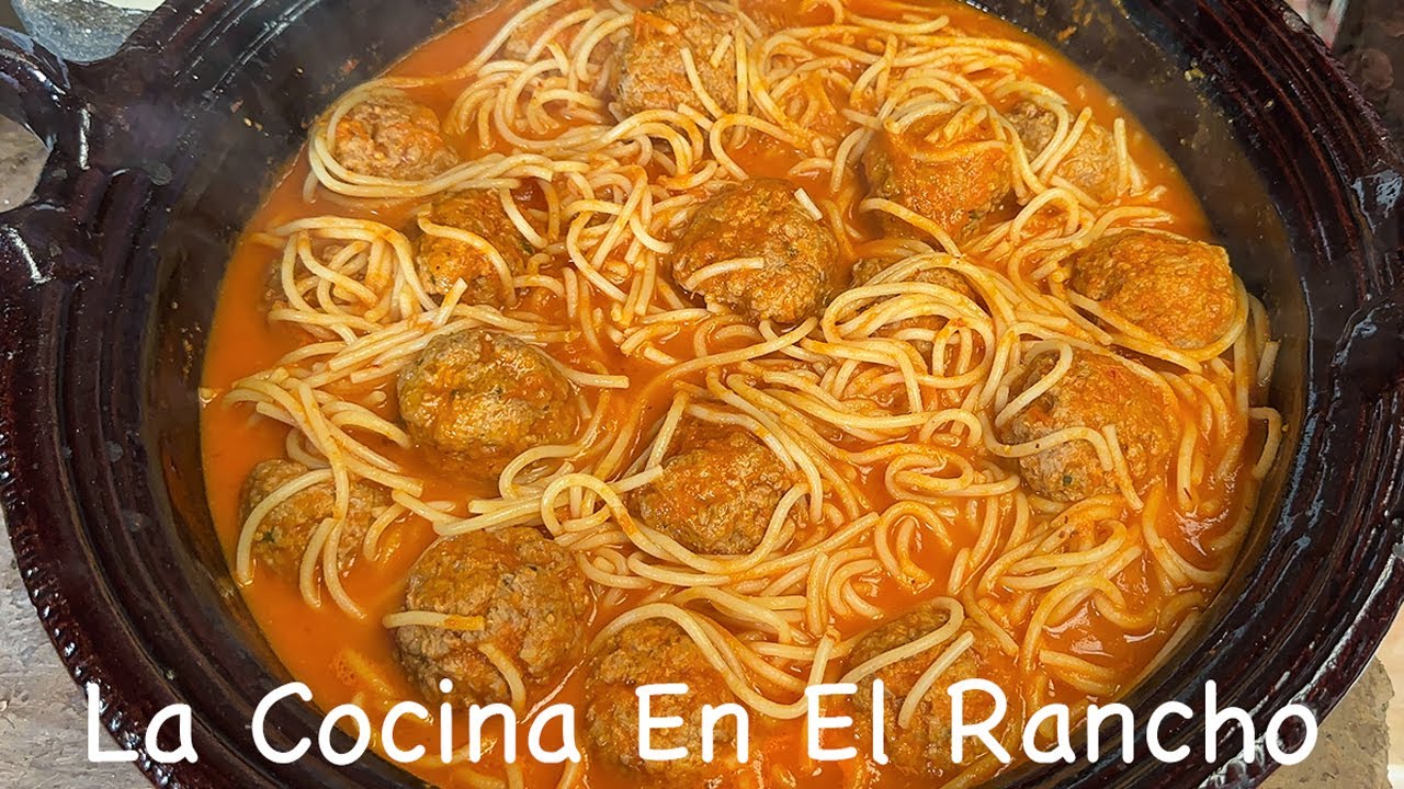 Comida Completa para Toda La Familia La Cocina En El Rancho