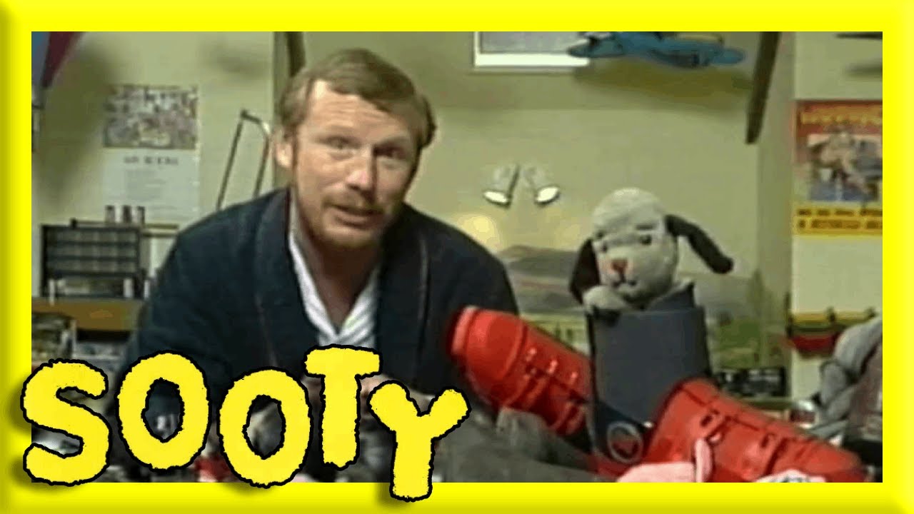 The Sooty Show: Car Boot Sale - Full Episode 📺 │ Sooty Classics, Clips and More 🎬