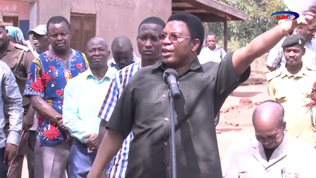 WAZIRI MKUU MAJALIWA AONESHA UMAHIRI WA KUZUNGUMZA KIMWERA