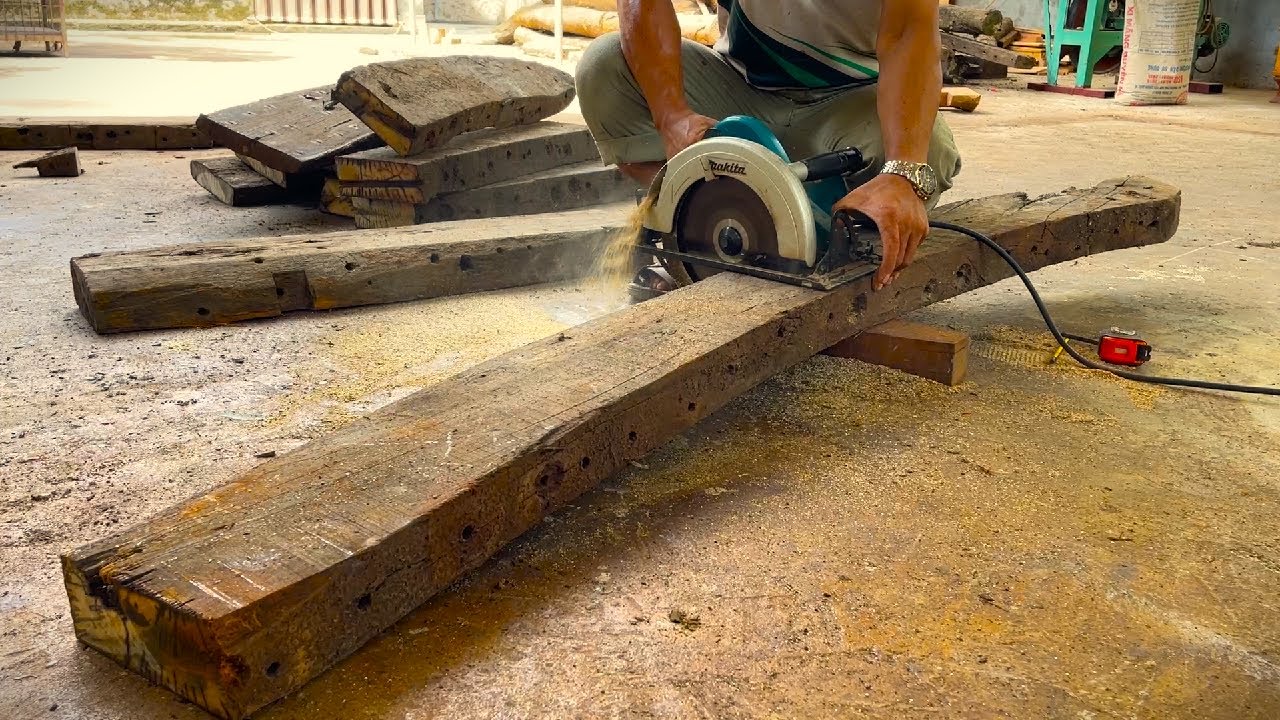 How Old Ship Wood Is Recycled: How A Young Carpenter Created A Unique And Durable Round Dining Table