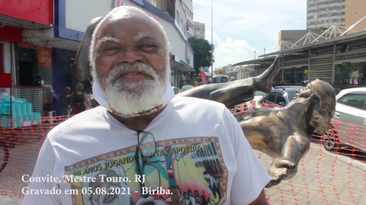 Monumento Homens de Fibra: Mestre Touro e Mestre Dentinho.