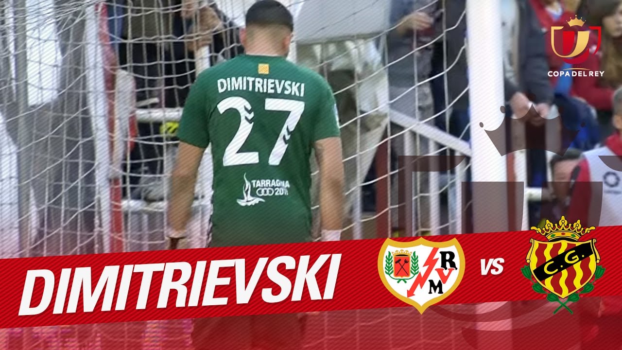 Dimitrievski deteniendo un penalti a Miku en el último minuto