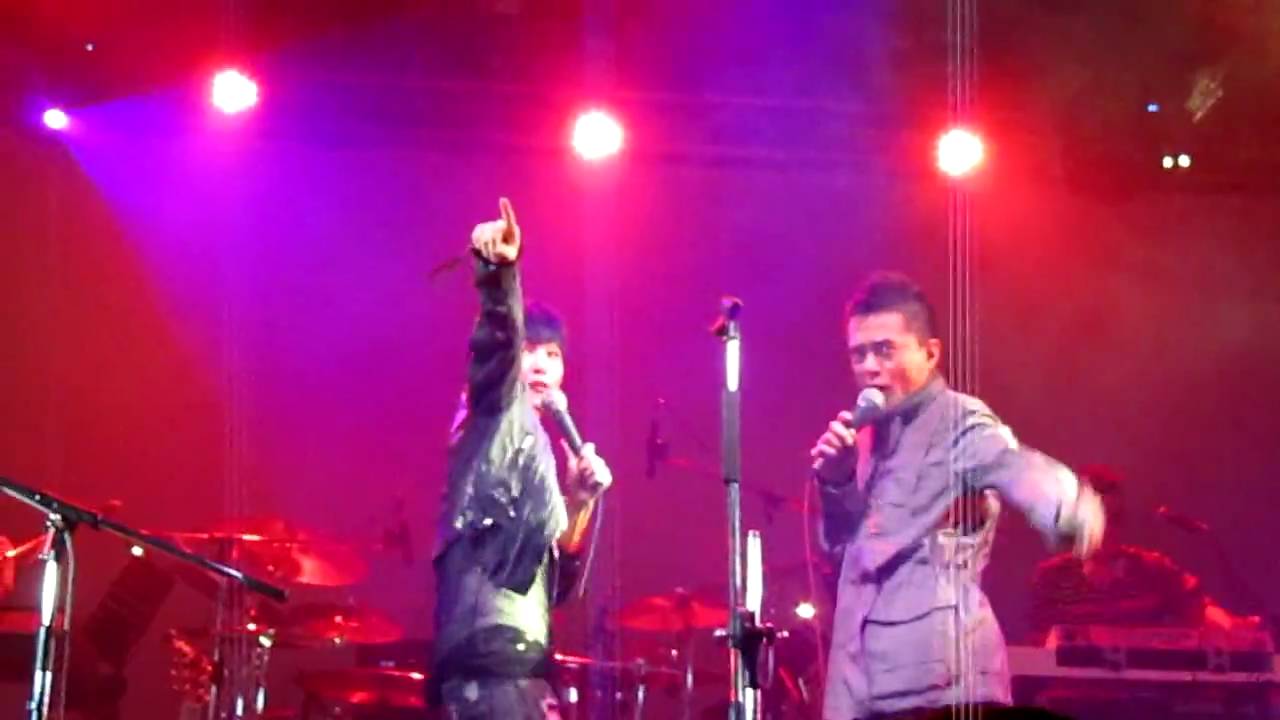 20100704 人山人海一一擁抱黄耀明台北演唱會 - HOCC & 明哥 光明會