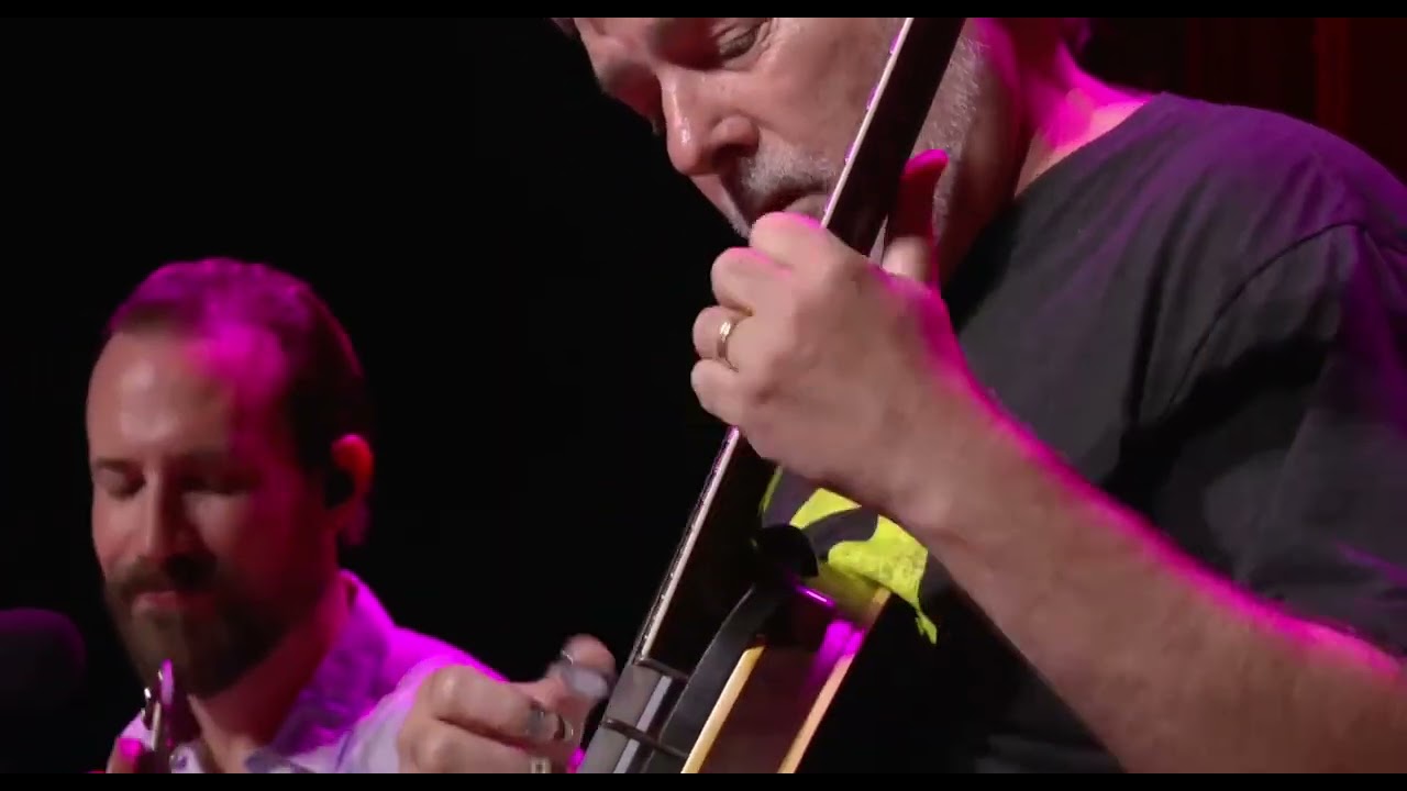 Bela Fleck wild solo. Billy Strings, Bryan Sutton, Royal Masat