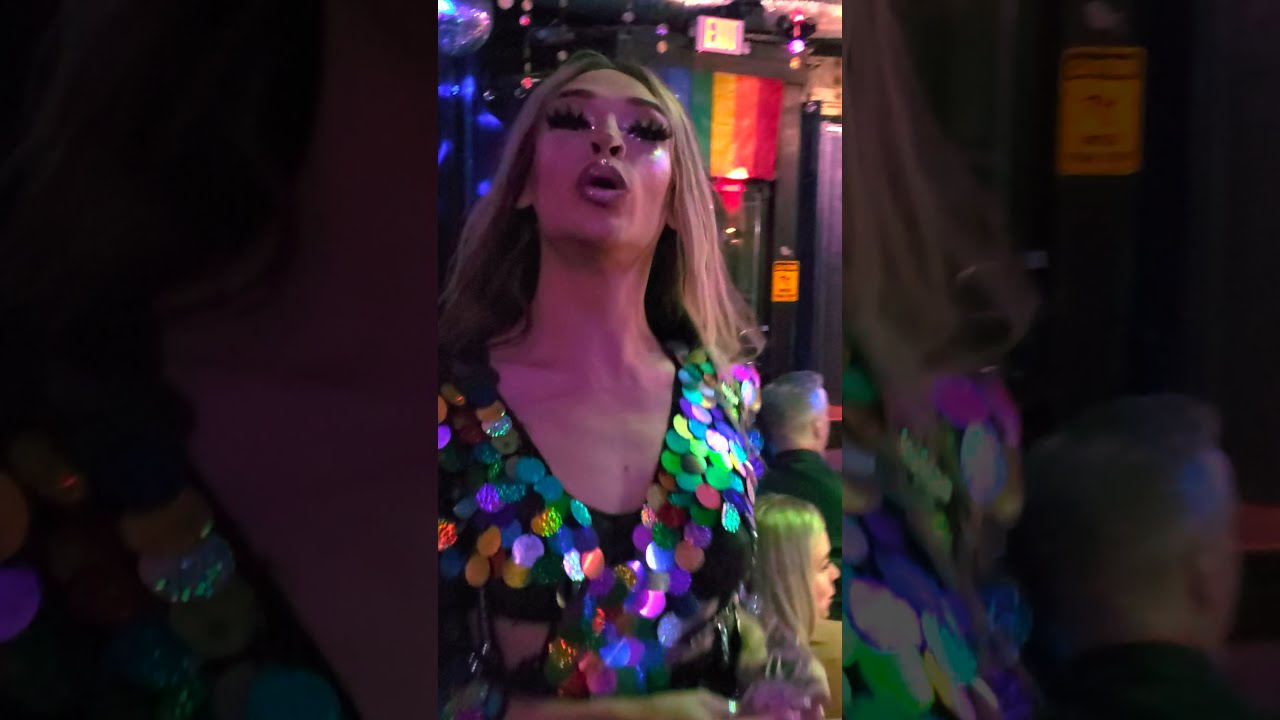 Lexi Love - Levitating