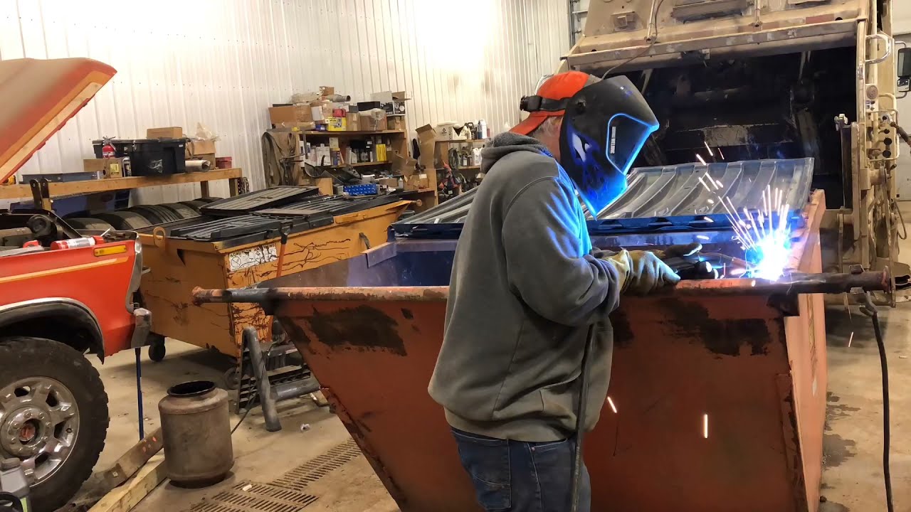 Using a Garbage Truck to Fix a Garbage Can, Leach Rear load, Metal Work Hydraulics