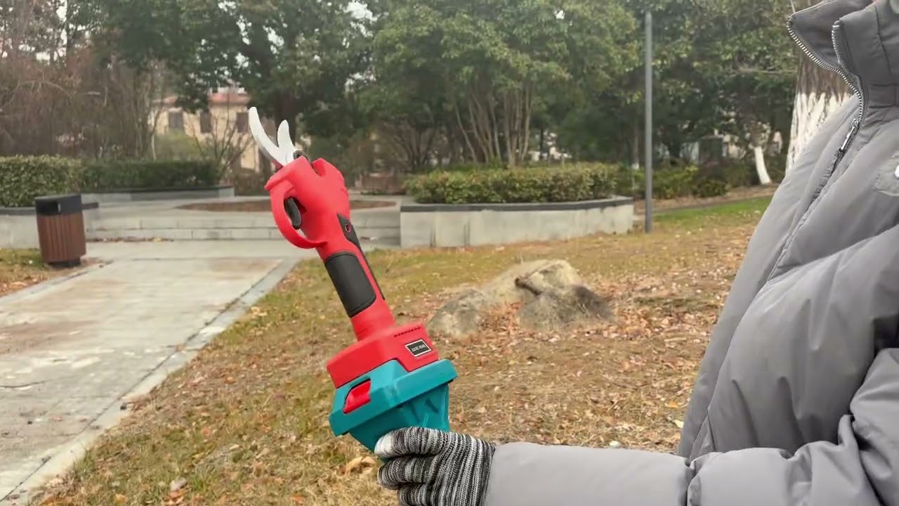 3 in 1 design Pole saw and electric shears, One tool for more Tasks  www.jovant.com