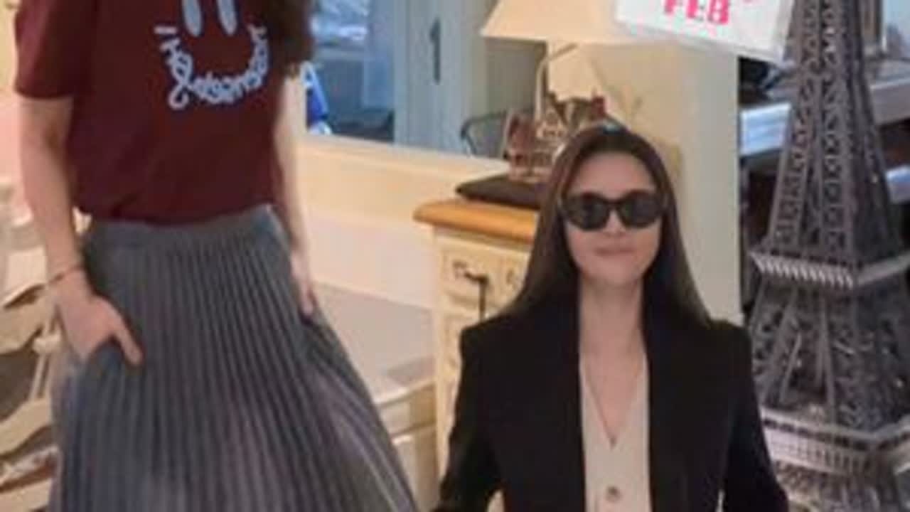 嗨，我亲爱的姐妹们 假期结束大家都复工了吧，然后我们的2025充满热情一路向上吧！想念大家哦！情人节一起过吧，我和扬哥等着大家来玩！#开春搭配 #早春穿搭 #情人节 #范小粉直播