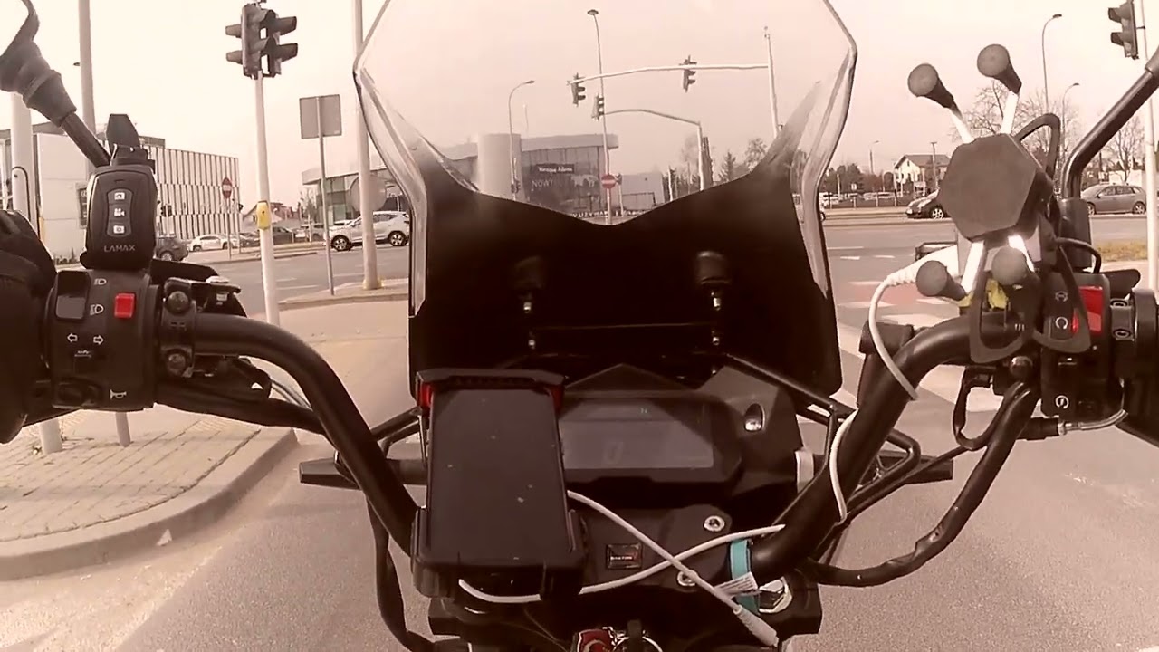 Test kamery Lamax x9.2 Barton GT 125