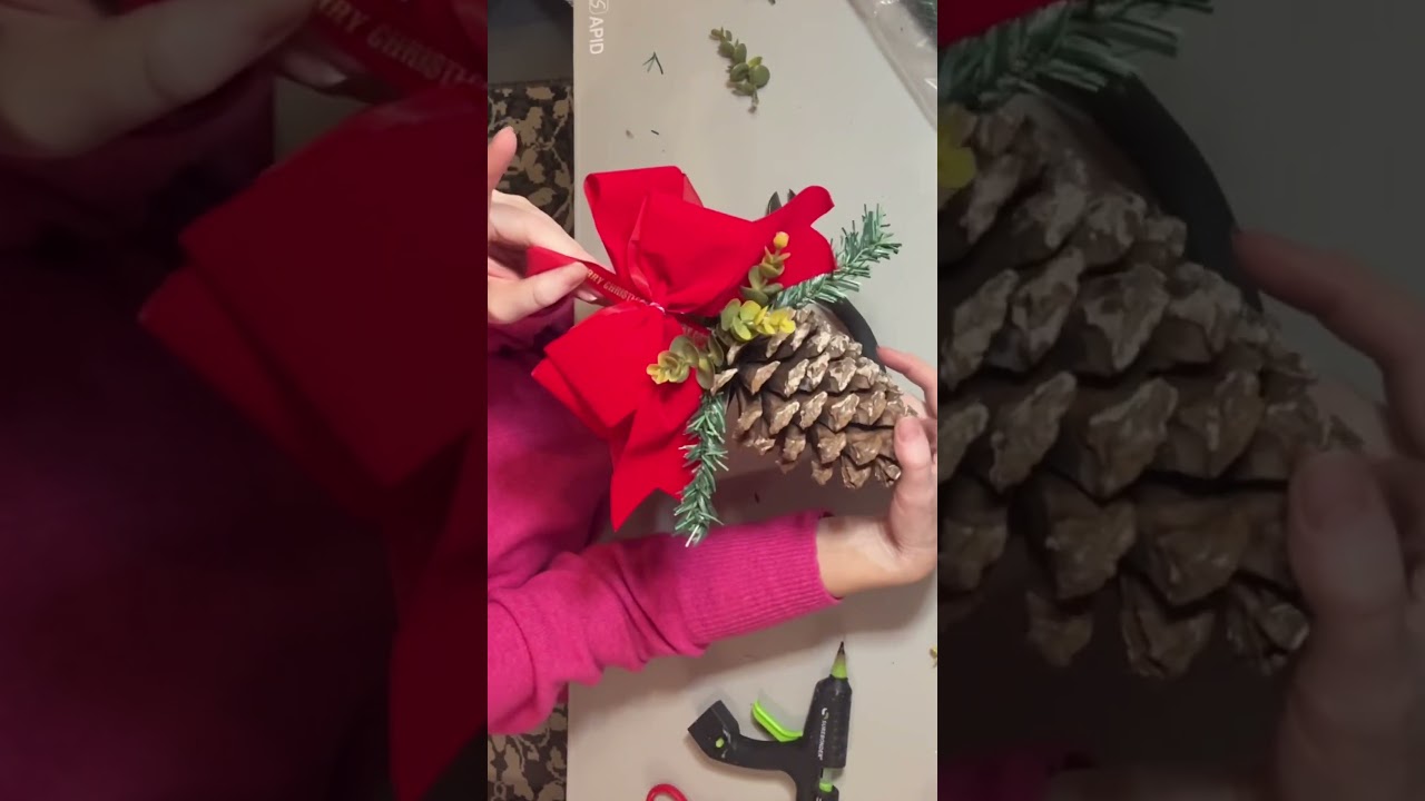 Lindo pendente de Pinha para enfeitar seu Natal! #decoracaodenatal
