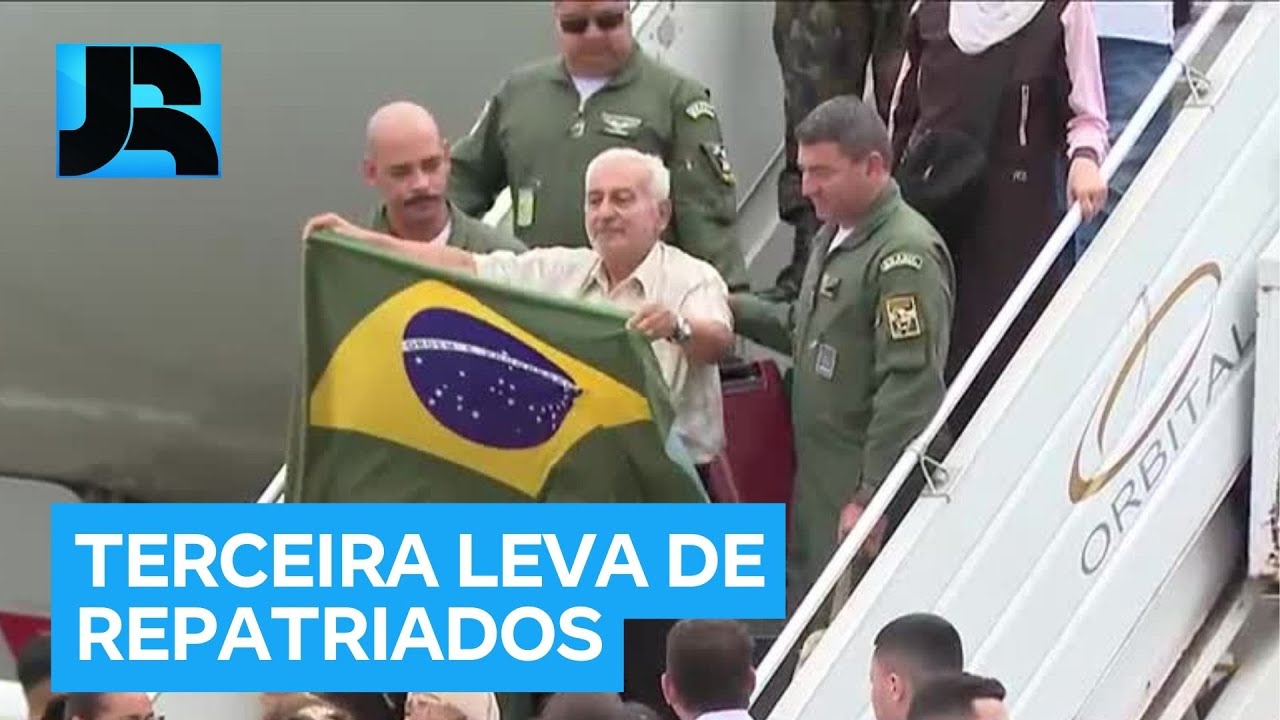 Terceiro voo com repatriados do Líbano chega ao Brasil com 218 passageiros