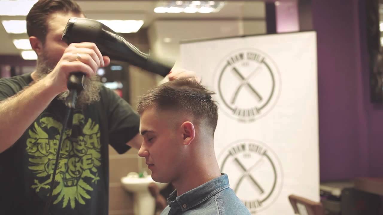 Jak używać pomadę Uppercut Deluxe Matt Clay Pomade x Adam Szulc