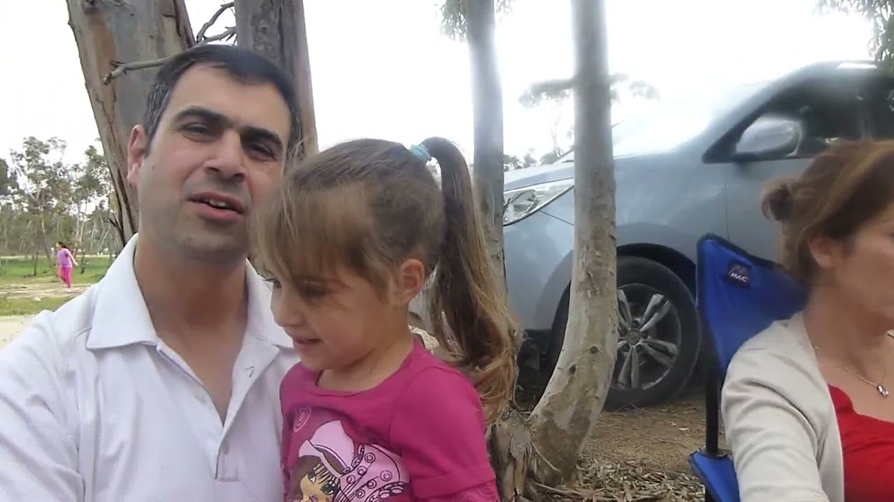 גשם בנזין  ביצוע הדר בק