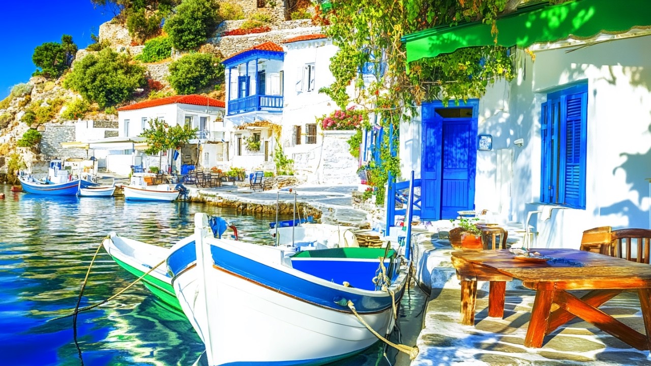 Greece Island Hopping on a Budget: 2024 Insider Tips!