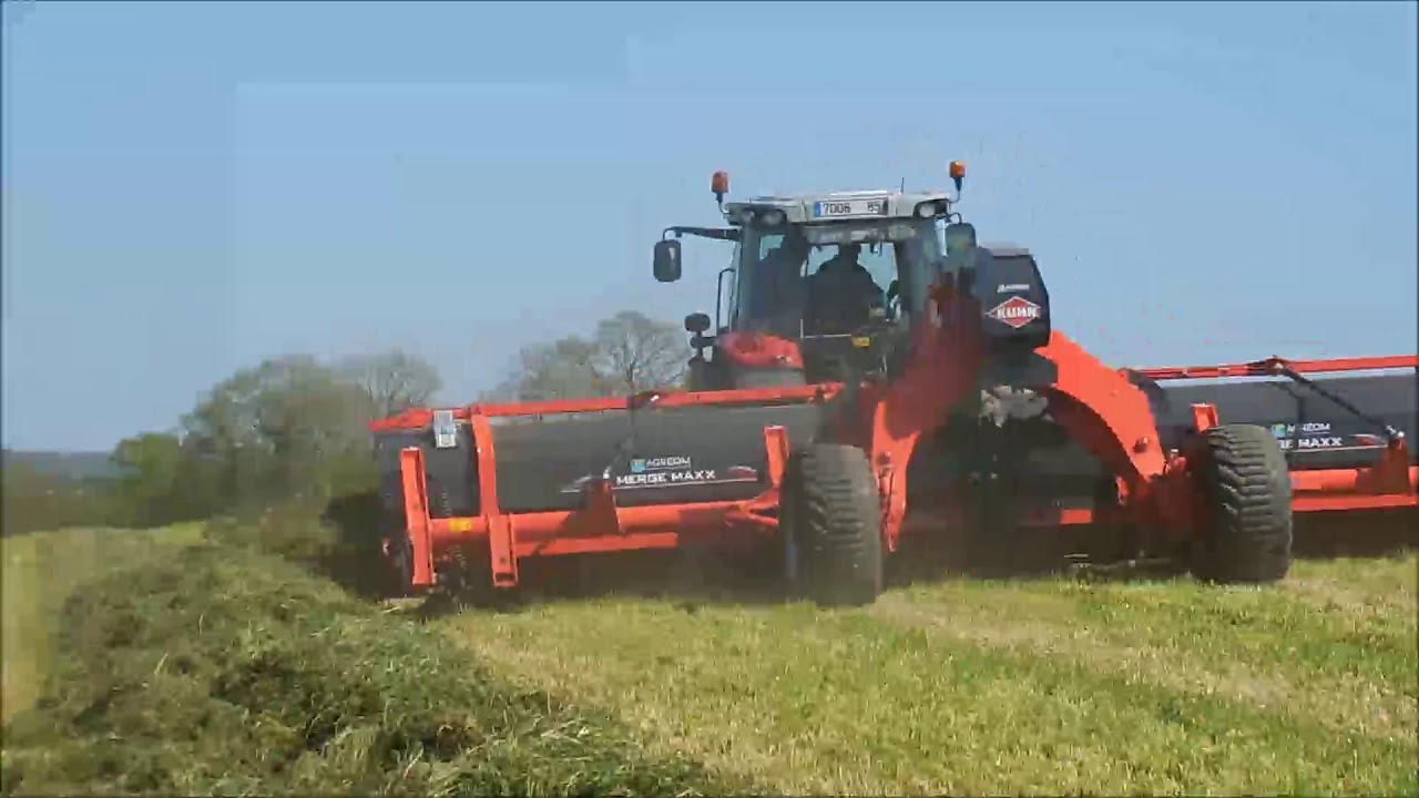 CUMA Sevre & bois andaineur à tapis 04 2018 YT
