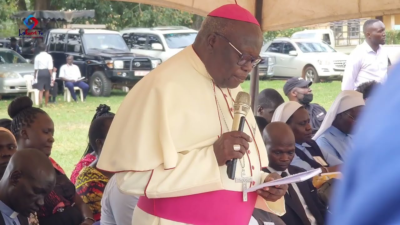 Bishop Odama olego i Pongdwongo: Lega me yub me roco paco