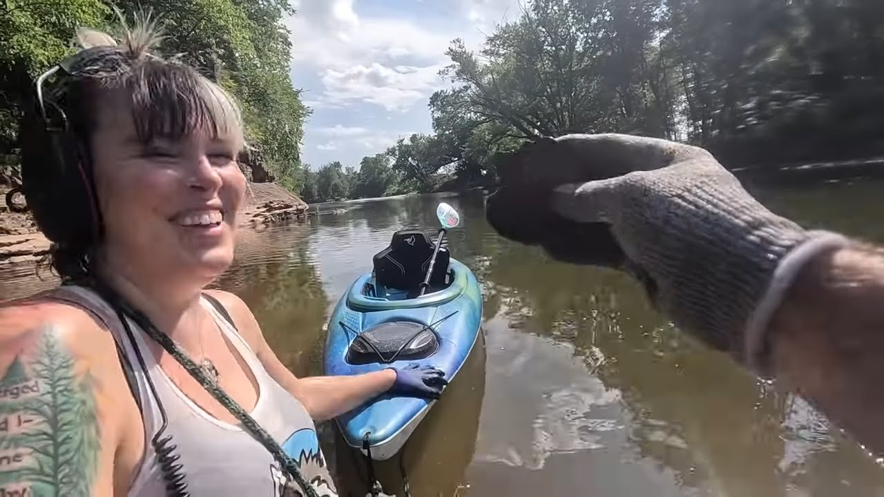 Metal Detecting Extravaganza With Crazy Lamp Lady