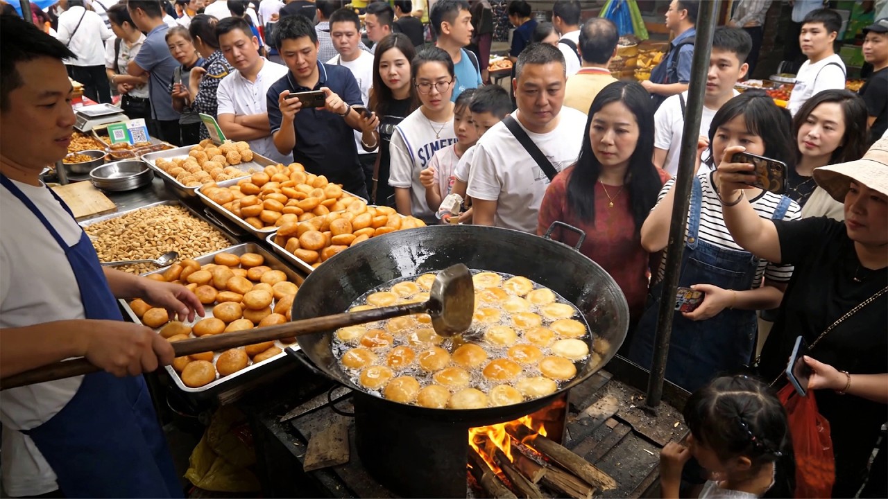 中国南方超热闹的早市vs农村大集市，40种广西街头美味，一定不要错过！