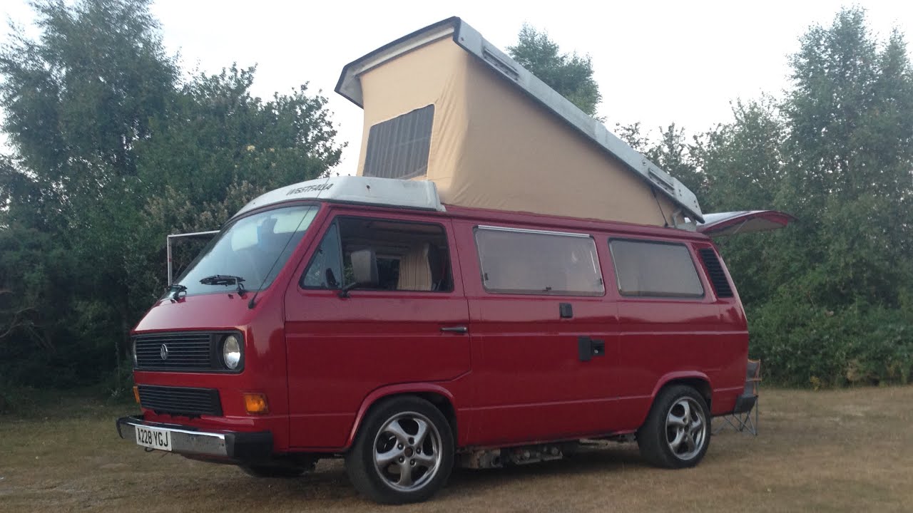 Replacing a leisure battery in a T25 Camper  Westfalia
