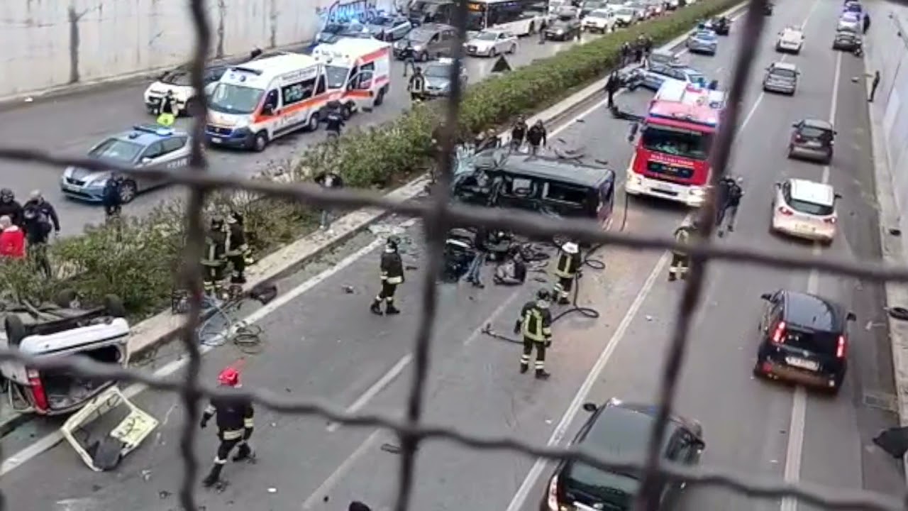 Incidente in Viale Regione Siciliana