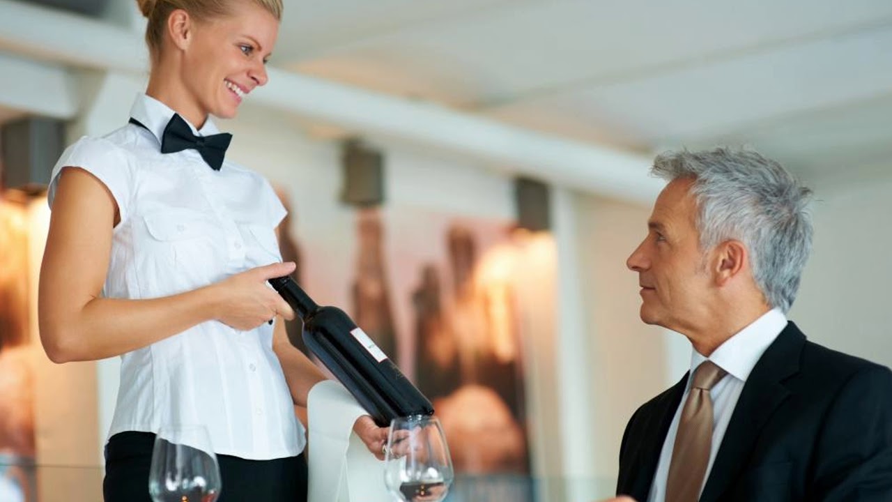 Cómo Descorchar Un Vino A Un Cliente o Comensal