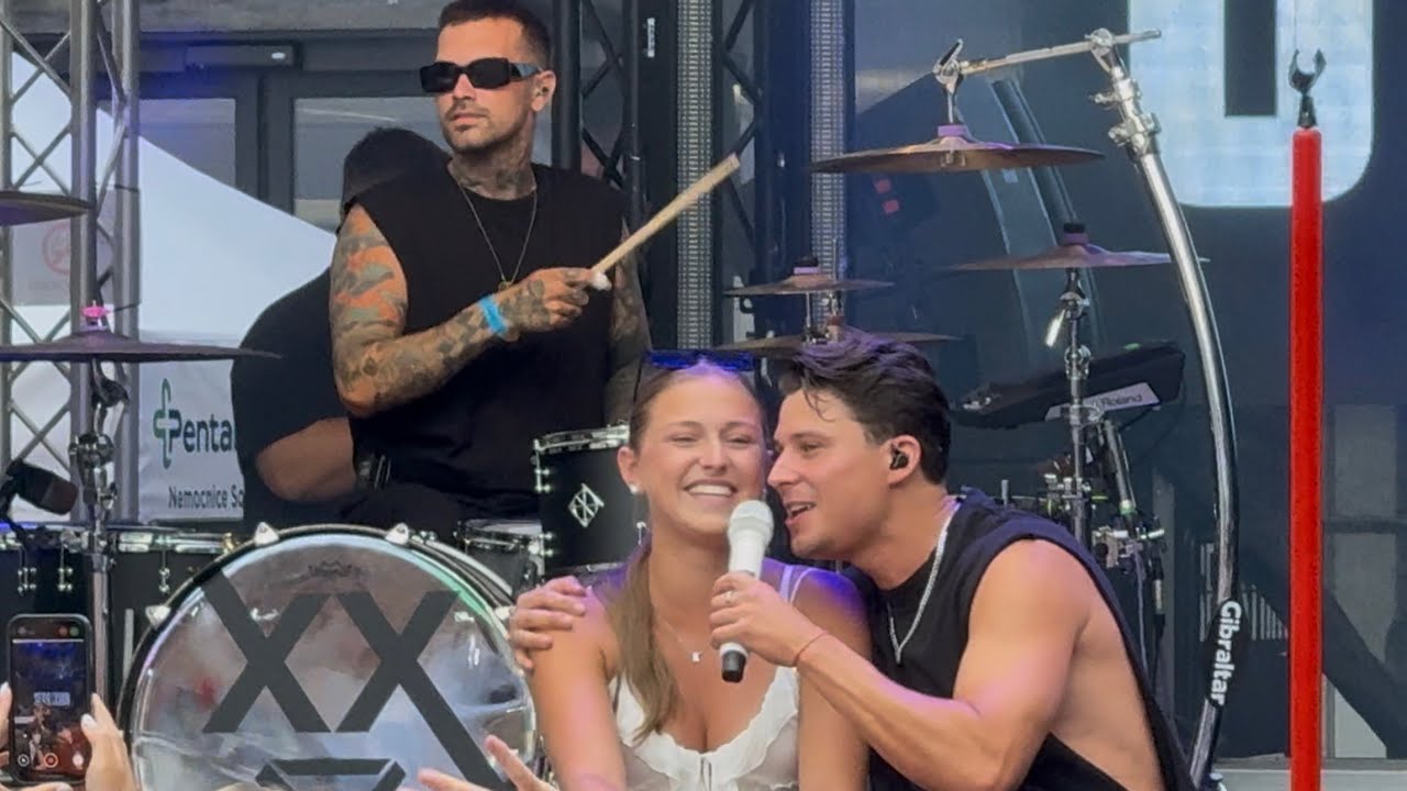 Sebastian s fanynkou - Cizinka live, Karlovy Vary Kviff, 6.7 - Mattoni stage