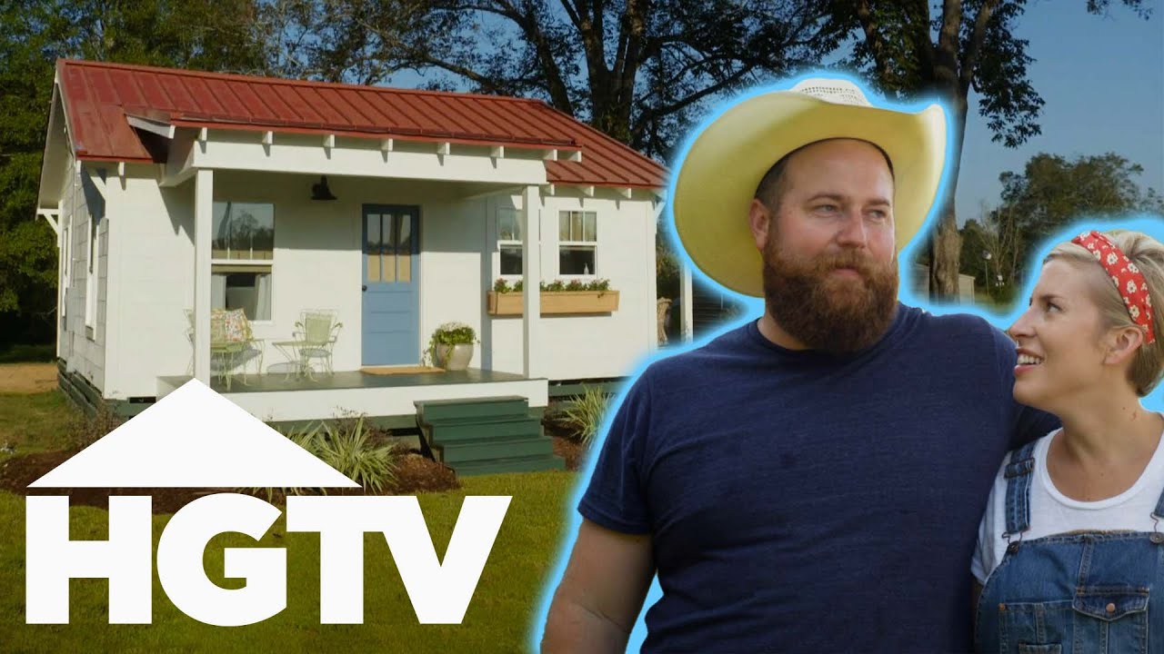 Ben & Erin Turn A Tiny Family House Into An Airy Country Cottage | Home Town