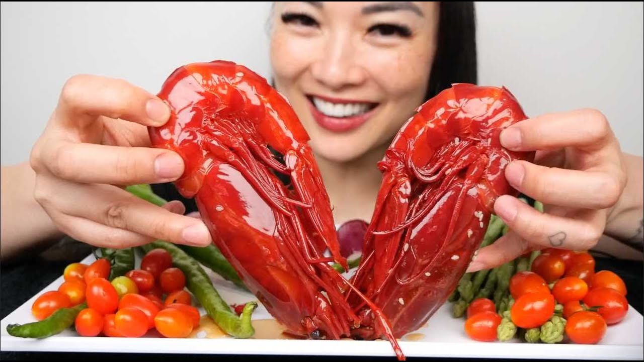 GIANT RED DEVIL SHIRMP (ASMR EATING SOUNDS) LIGHT WHISPERS | SAS-ASMR