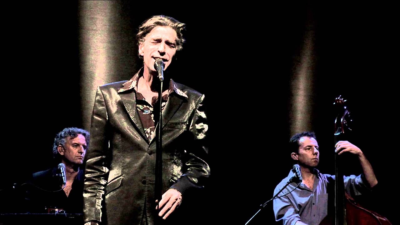 Maarten van Roozendaal & Noem het maar vrienden - Kerstmis in april